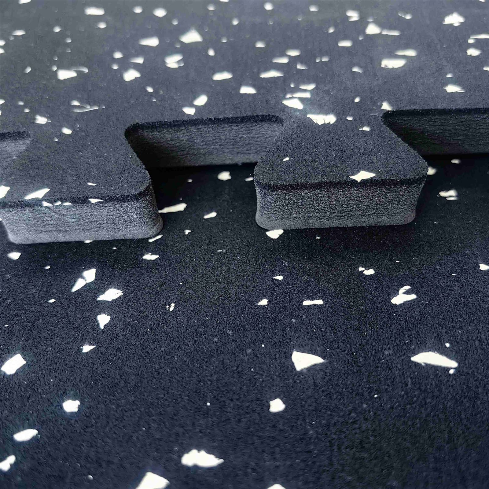 Rubber Surface EVA Interlocking Gym Floor Tiles (5) Rubber Surface EVA Interlocking Gym Floor Tiles (5)
