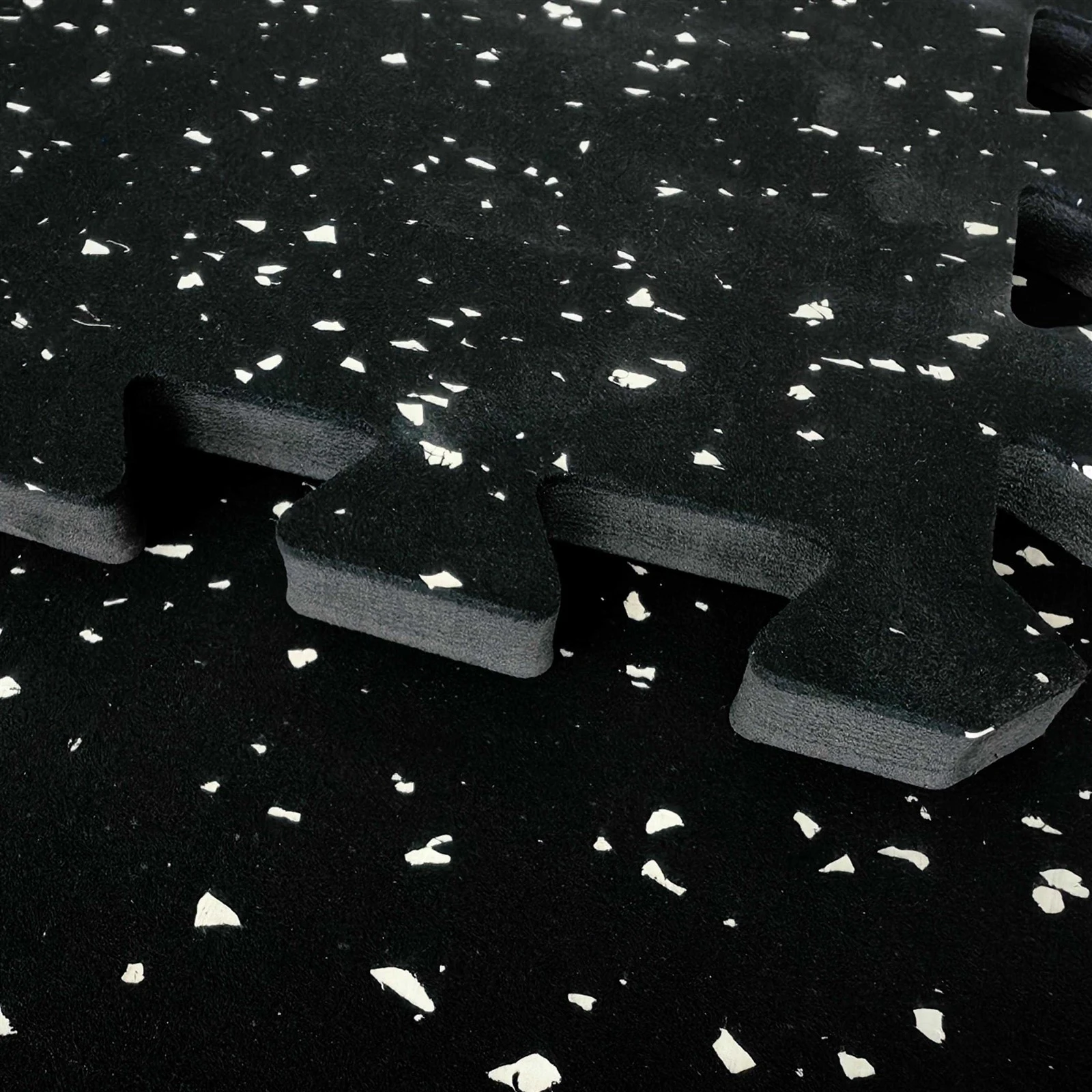 Rubber Surface EVA Interlocking Gym Floor Tiles (6) Rubber Surface EVA Interlocking Gym Floor Tiles (6)